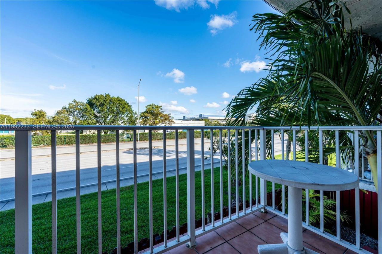 250 NW 107th Ave , Unit 205, Miami, FL 33172 Photo