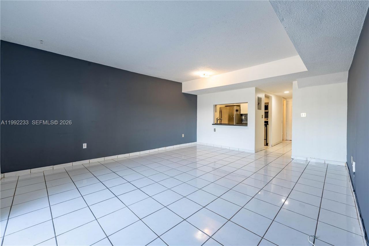 250 NW 107th Ave , Unit 205, Miami, FL 33172 Photo