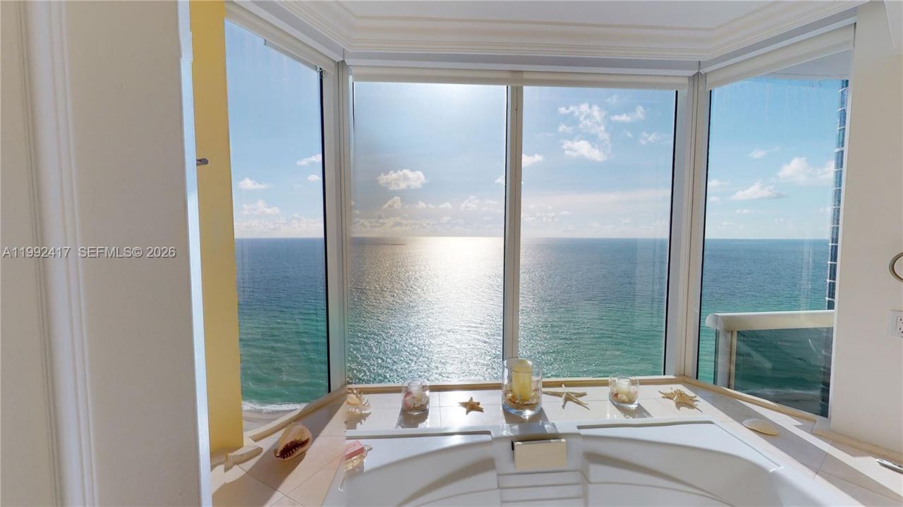 17555 Collins Ave , Unit 2601, Sunny Isles Beach, FL 33160 Photo