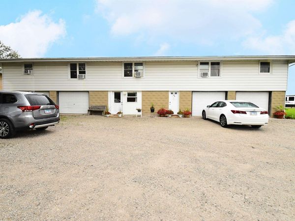 418 N SPRING Street, Metamora, IL 61548