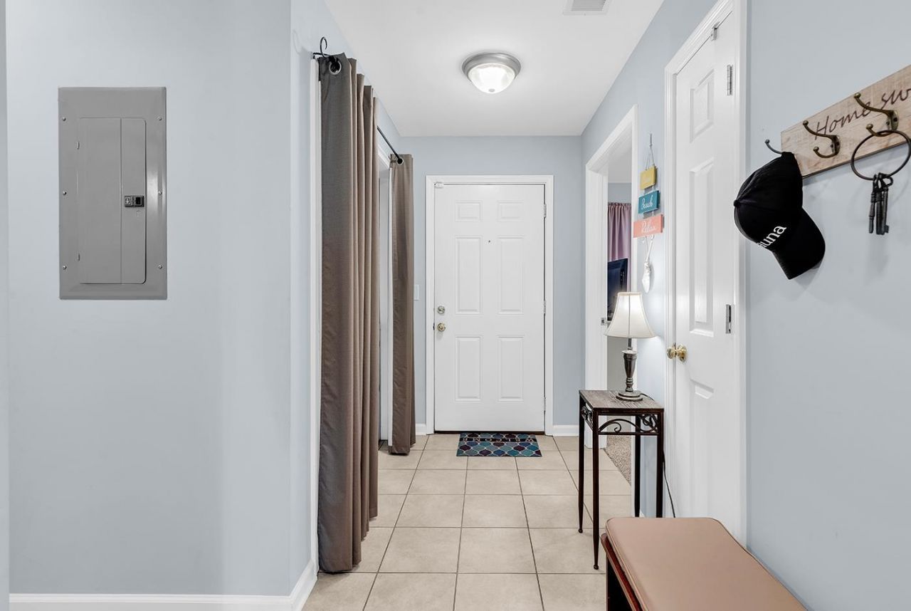 4845 Meadowsweet Dr.  Photo 10