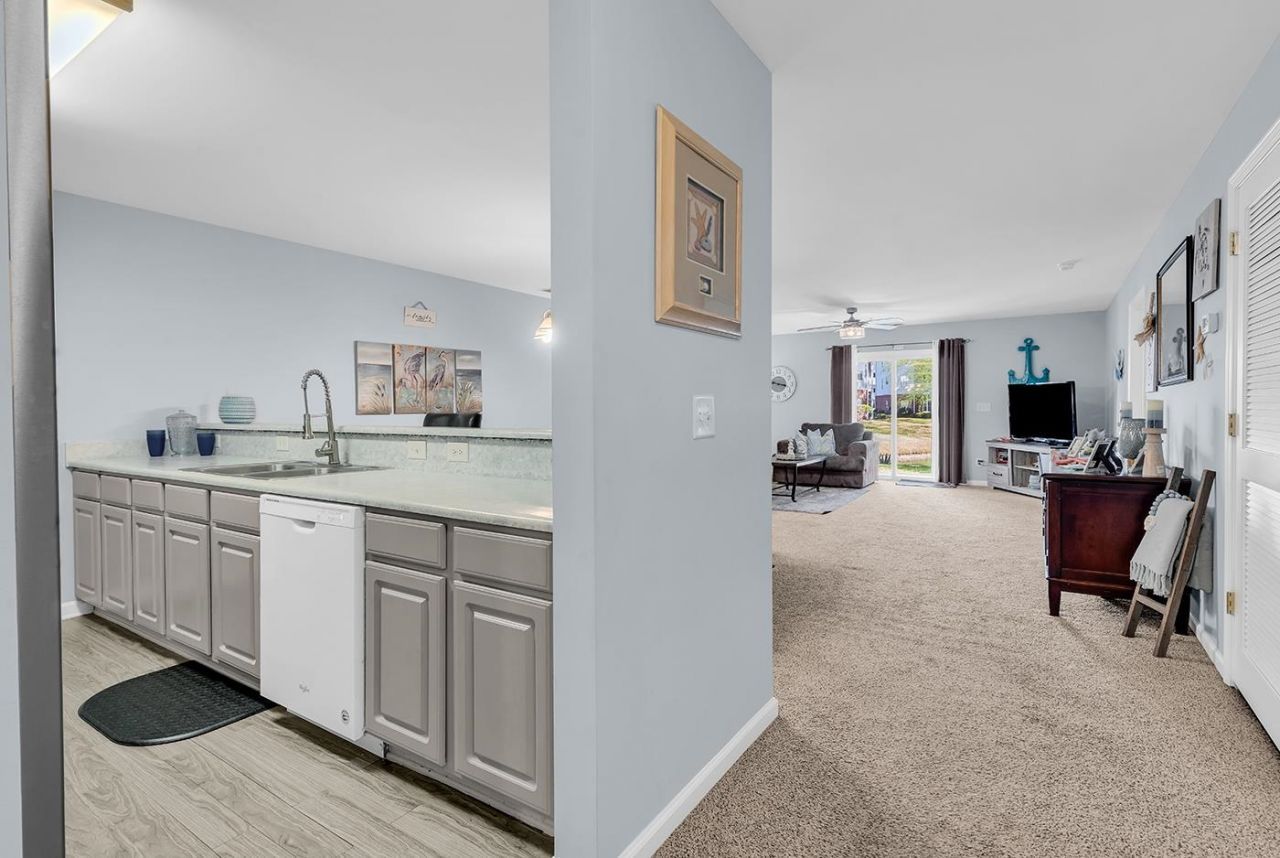 4845 Meadowsweet Dr.  Photo 11