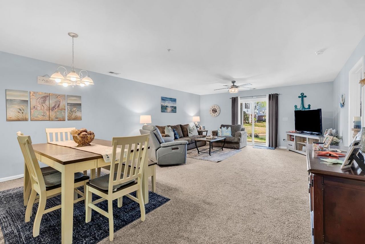 4845 Meadowsweet Dr.  Photo 14