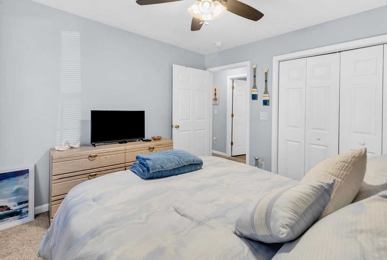 4845 Meadowsweet Dr.  Photo 7