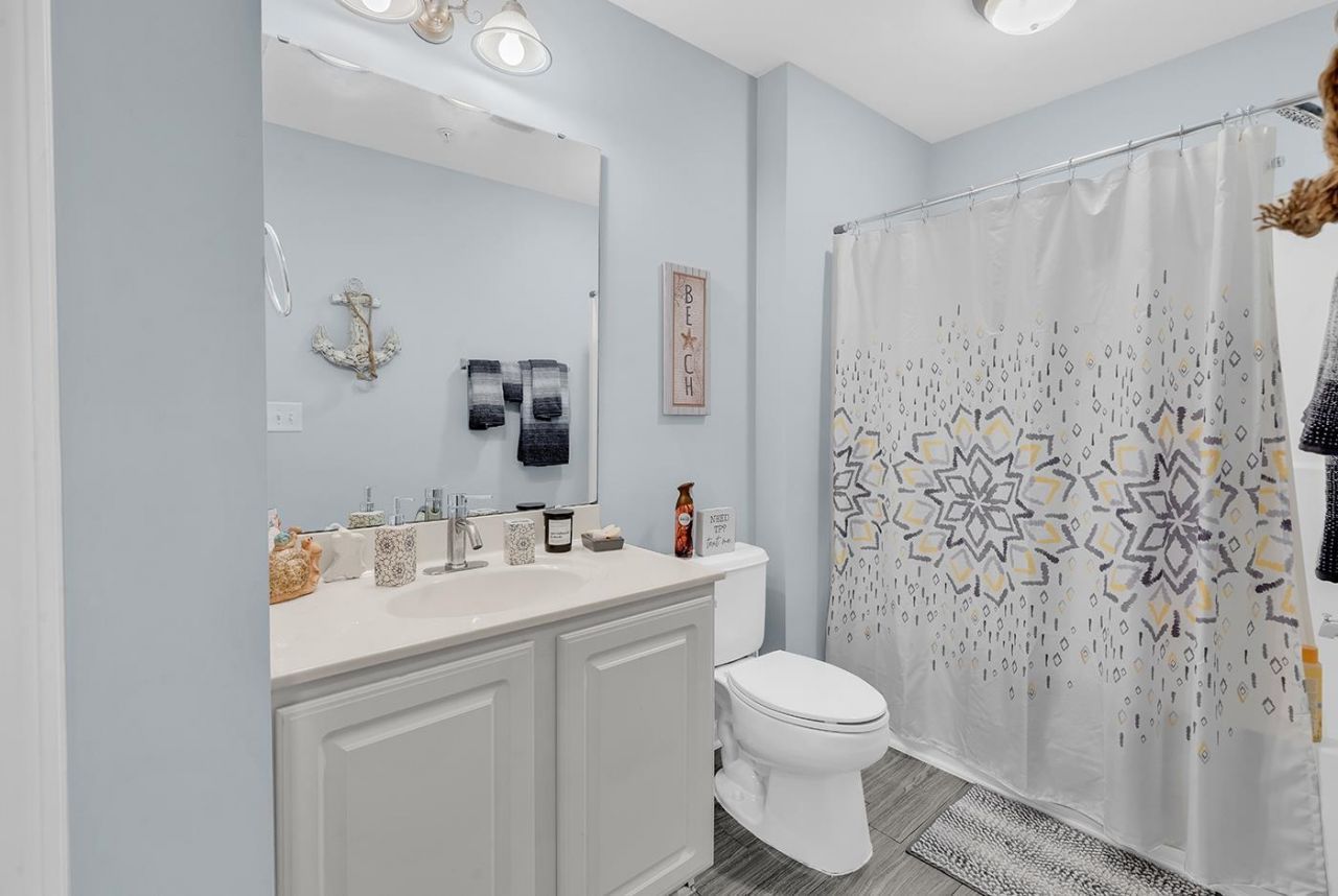 4845 Meadowsweet Dr.  Photo 8