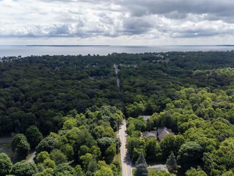 3995 N Coachmans Trail, Port Clinton, OH 43452 Photo 4