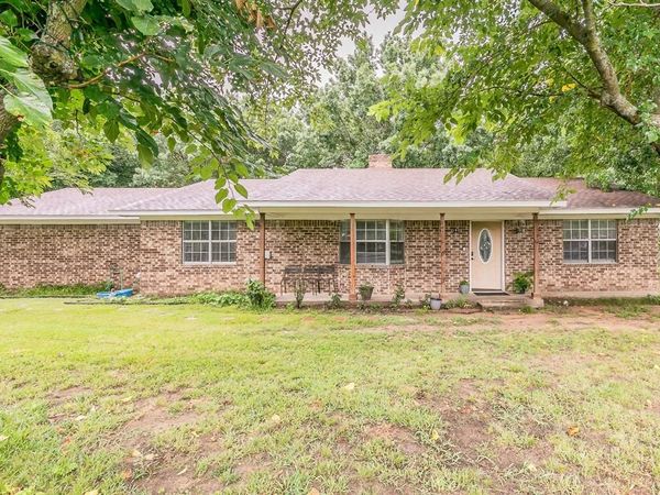 904 SHERMAN Street, Tioga, TX 76271