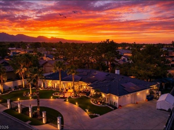 7360 Darby Avenue , Las Vegas, NV 89117