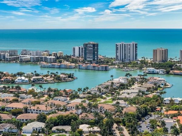 4092 Belair LN, Unit 15, NAPLES, FL 34103