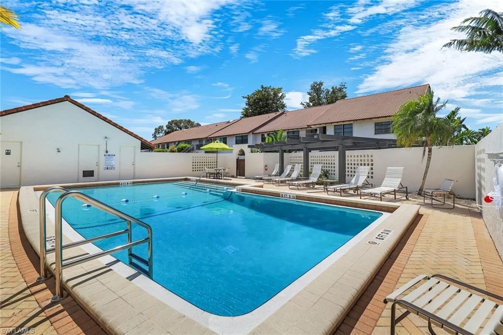 4092 Belair Ln, Unit 15, Naples, FL 34103 Photo