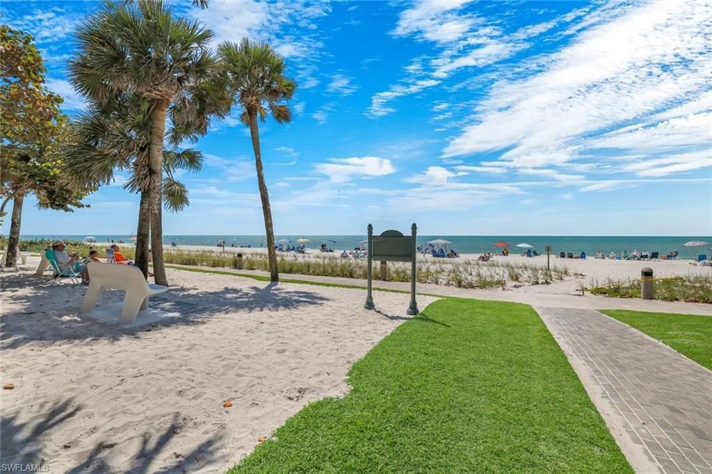 4092 Belair Ln, Unit 15, Naples, FL 34103 Photo