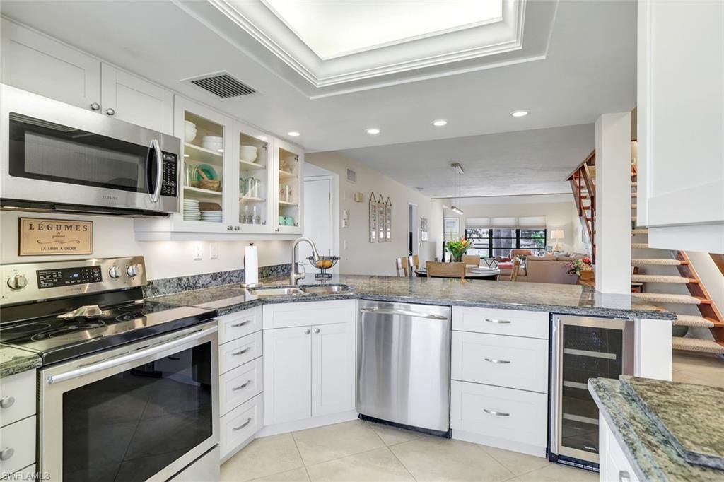 4092 Belair Ln, Unit 15, Naples, FL 34103 Photo