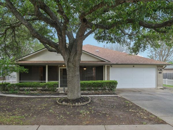 1300 Leah LN , Round Rock, TX 78665
