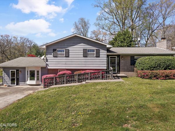 7201 Stagecoach Tr, Knoxville, TN 37909