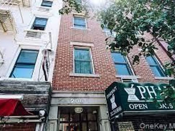 206 1st Avenue , Unit 1A, New York (Manhattan), NY 10009