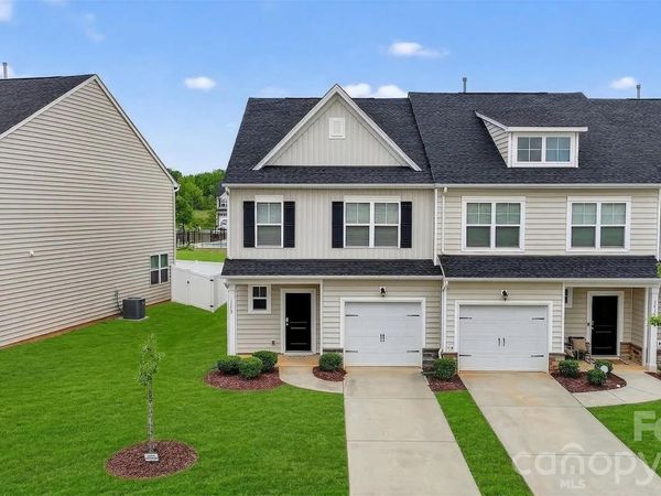 3932 Townes Boulevard , Terrell, NC 28682