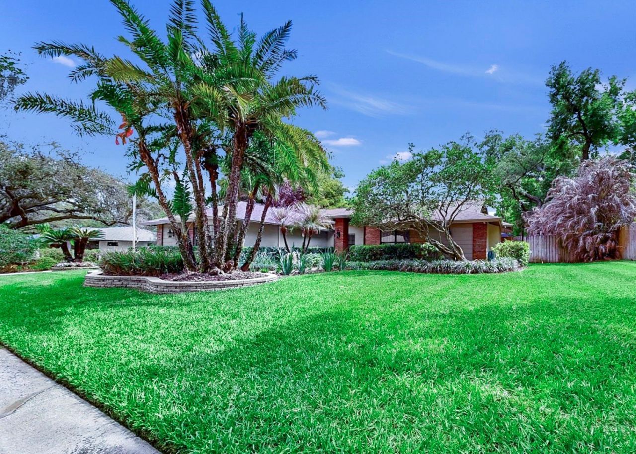 401 Penn National Road, Seffner, FL 33584 Photo