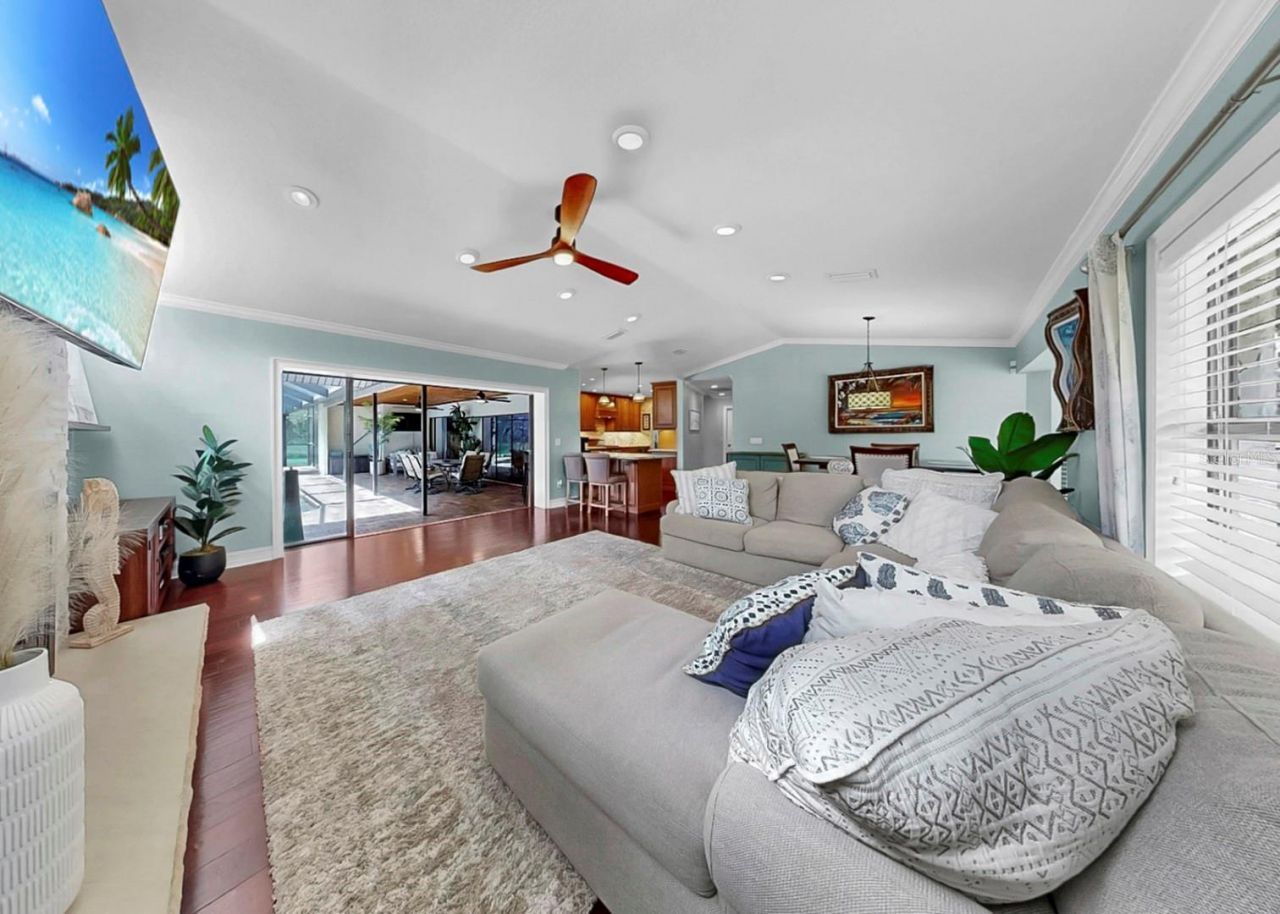 401 Penn National Road, Seffner, FL 33584 Photo