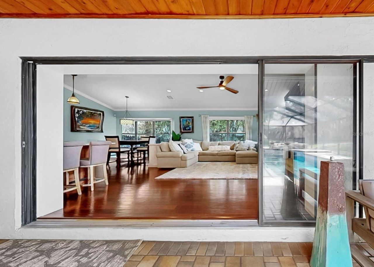 401 Penn National Road, Seffner, FL 33584 Photo