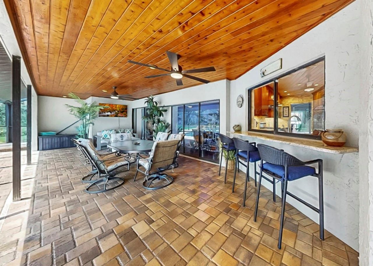 401 Penn National Road, Seffner, FL 33584 Photo