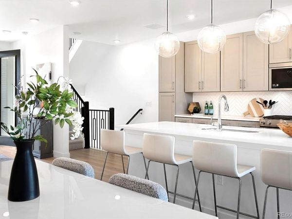 22 Oneida Court , Denver, CO 80230