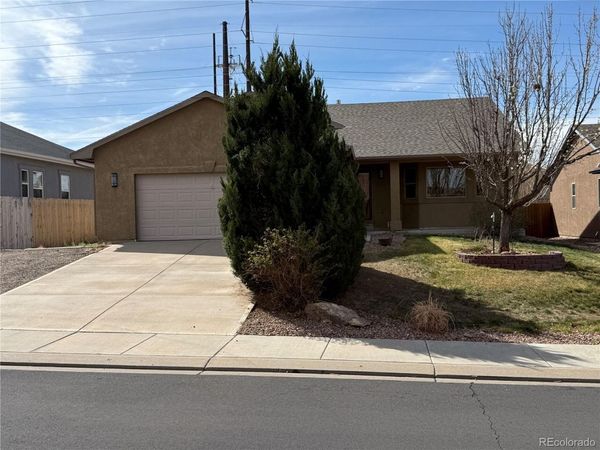 2308 Crestwood Lane , Pueblo, CO 81008