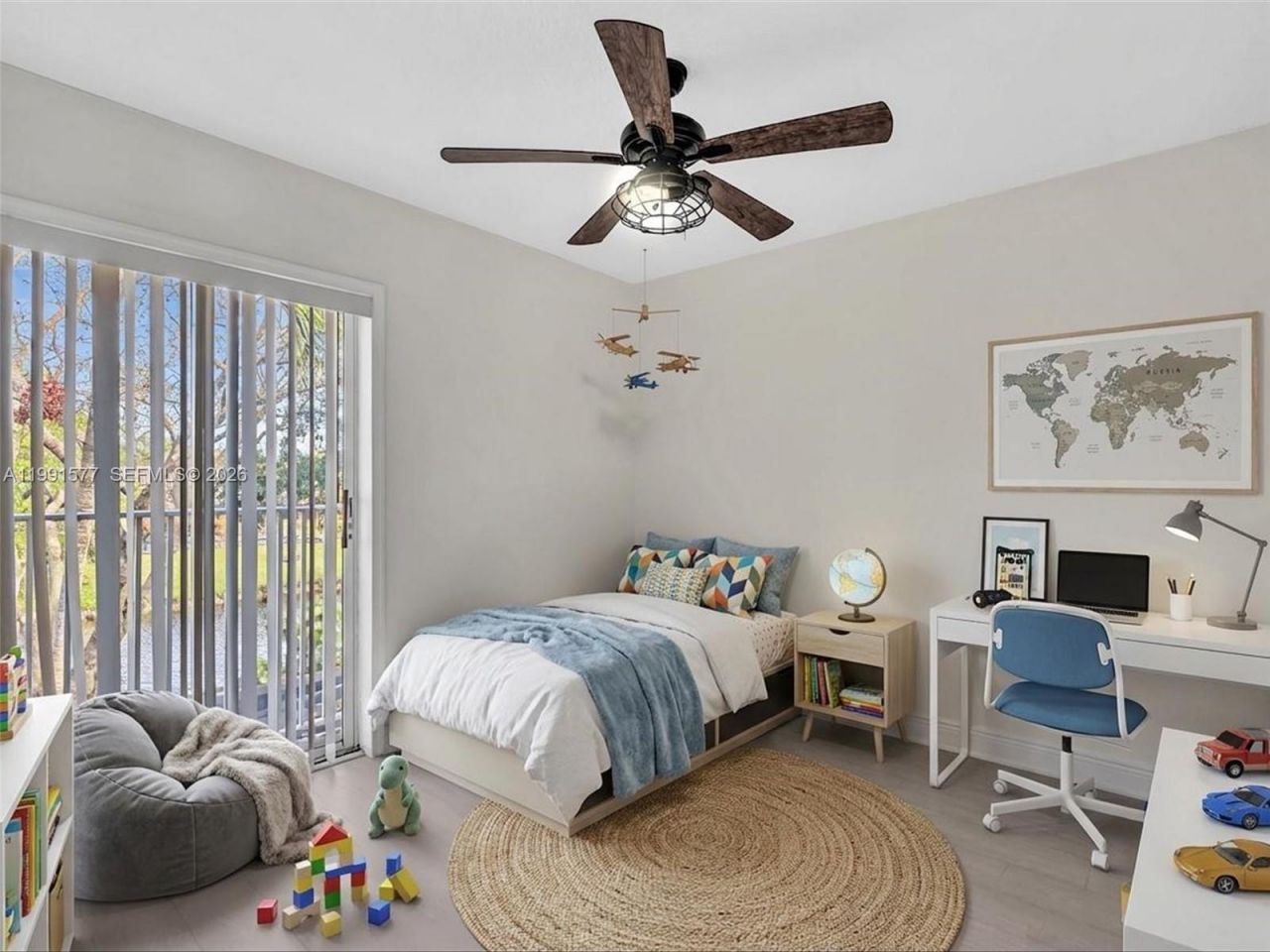 11407 Lakeview Dr , Coral Springs, FL 33071 Photo