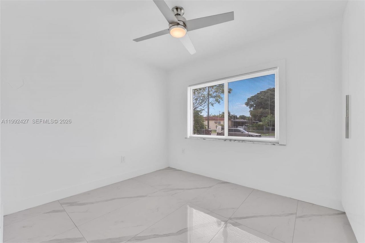 875 E 8th St , Hialeah, FL 33010 Photo