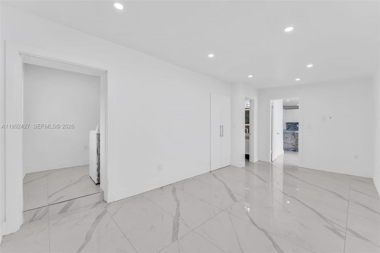 875 E 8th St , Hialeah, FL 33010 Photo