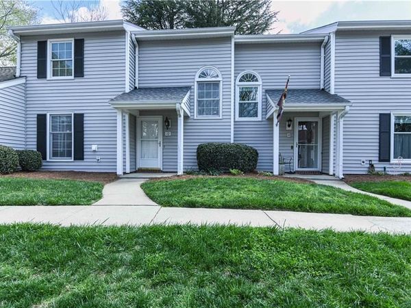 10 AppleTree Lane , Greensboro, NC 27455