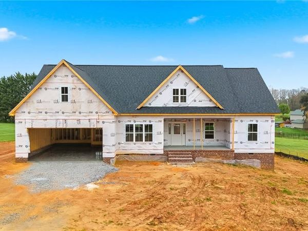 121 Winchester Drive, Ararat, NC 27007