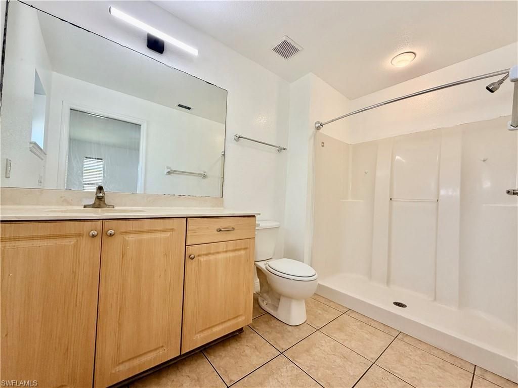 527 NE 24th Pl, Cape Coral, FL 33909 Photo