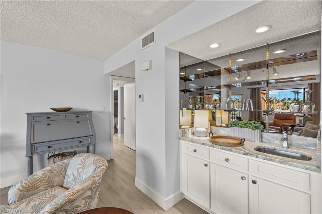 3170 Matecumbe Key Rd, Unit 134, Punta Gorda, FL 33955 Photo