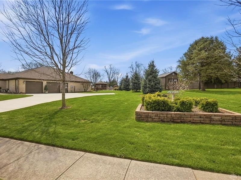 610 Stonecress Drive, Tipp City, OH 45371 Photo 38