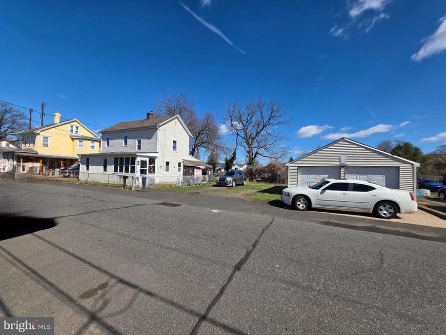 732 Brown Street, Tullytown, PA 19007 Main Photo