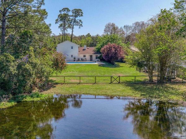 2828 Clearlake Pl, Gulf Breeze, FL 32563