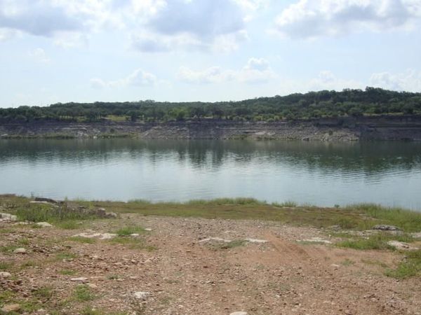 36 Travis Oaks DR, Marble Falls, TX 78654
