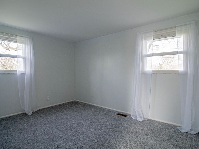 489 Caldwell Circle, New Carlisle, OH 45344 Photo 8