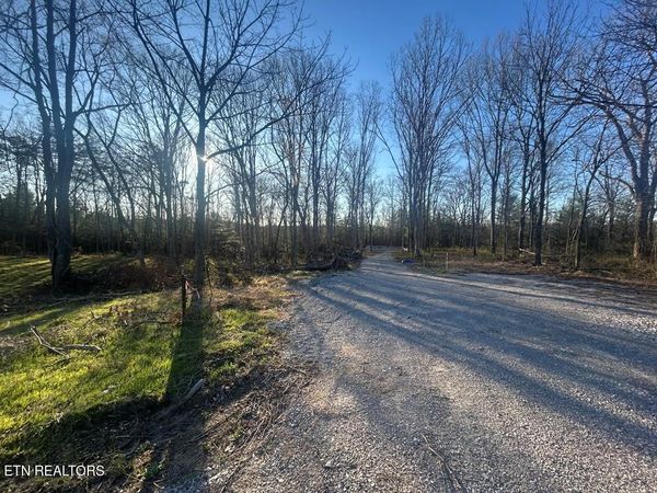 239 Sewell Drive, Allardt, TN 38504