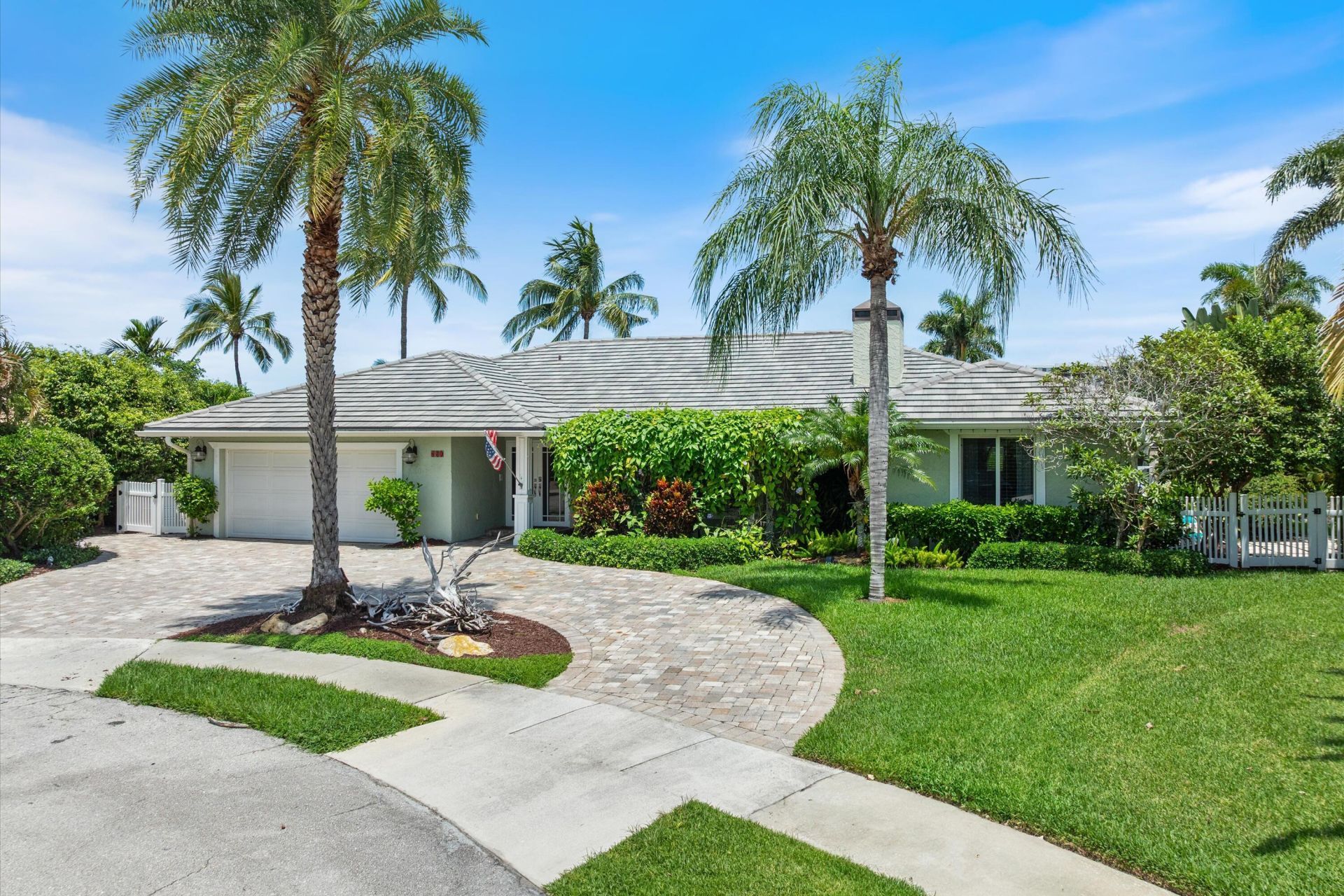 830 NE Boca Bay Colony Drive, Boca Raton, FL 33487 Photo