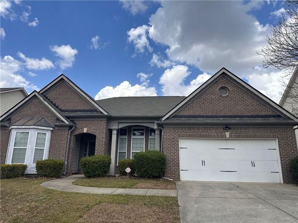 825 Stonehaven Road SW, Atlanta, GA 30331