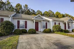 451 Regency Park  photo 4