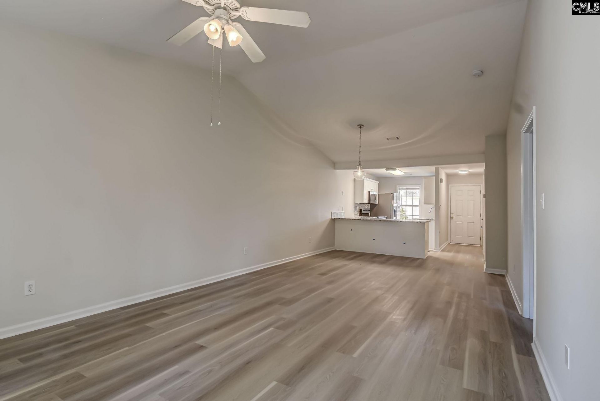 451 Regency Park  Photo 7