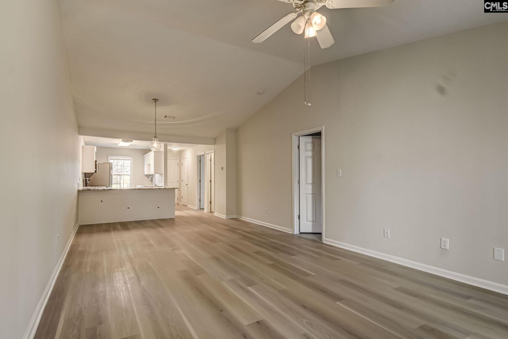 451 Regency Park  Photo 8