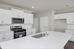 1016 Salient Court  photo 4