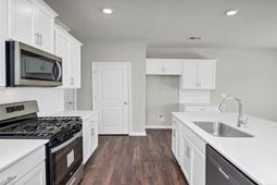 1016 Salient Court  photo 4