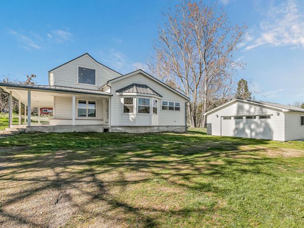 593 Crowson Road, Ashland, OR 97520