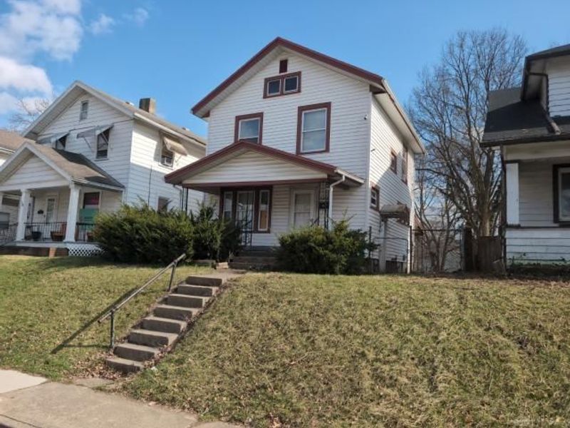128 E Parkwood Drive, Dayton, OH 45405 Photo 1