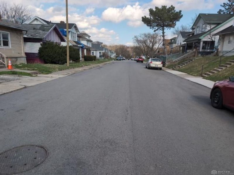 128 E Parkwood Drive, Dayton, OH 45405 Photo 4