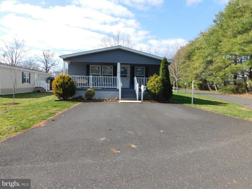 22 Holiday Avenue, Hatfield, PA 19440 Main Photo